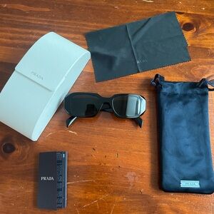 Worn once  PRADA PRS 17W 1AB5S0